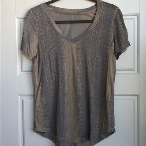 Lululemon v neck tee